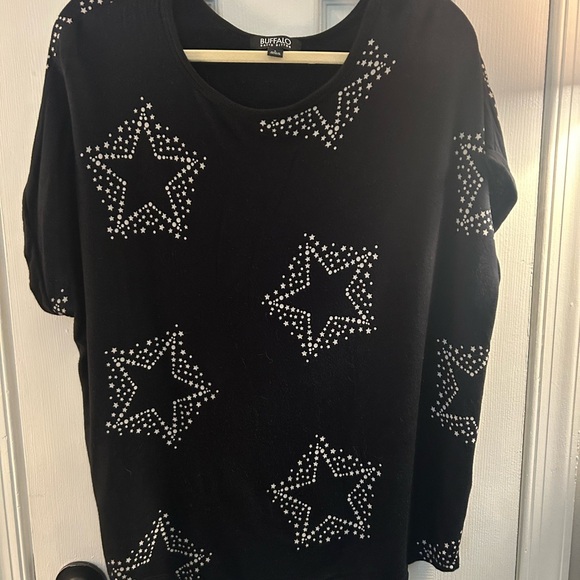 Buffalo Black Star Women's Sweatshirt - Picture 1 of 3